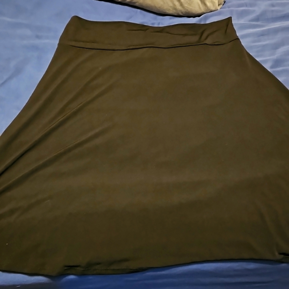 Bundle A line lularoe 3x azure skirts. Black and blue